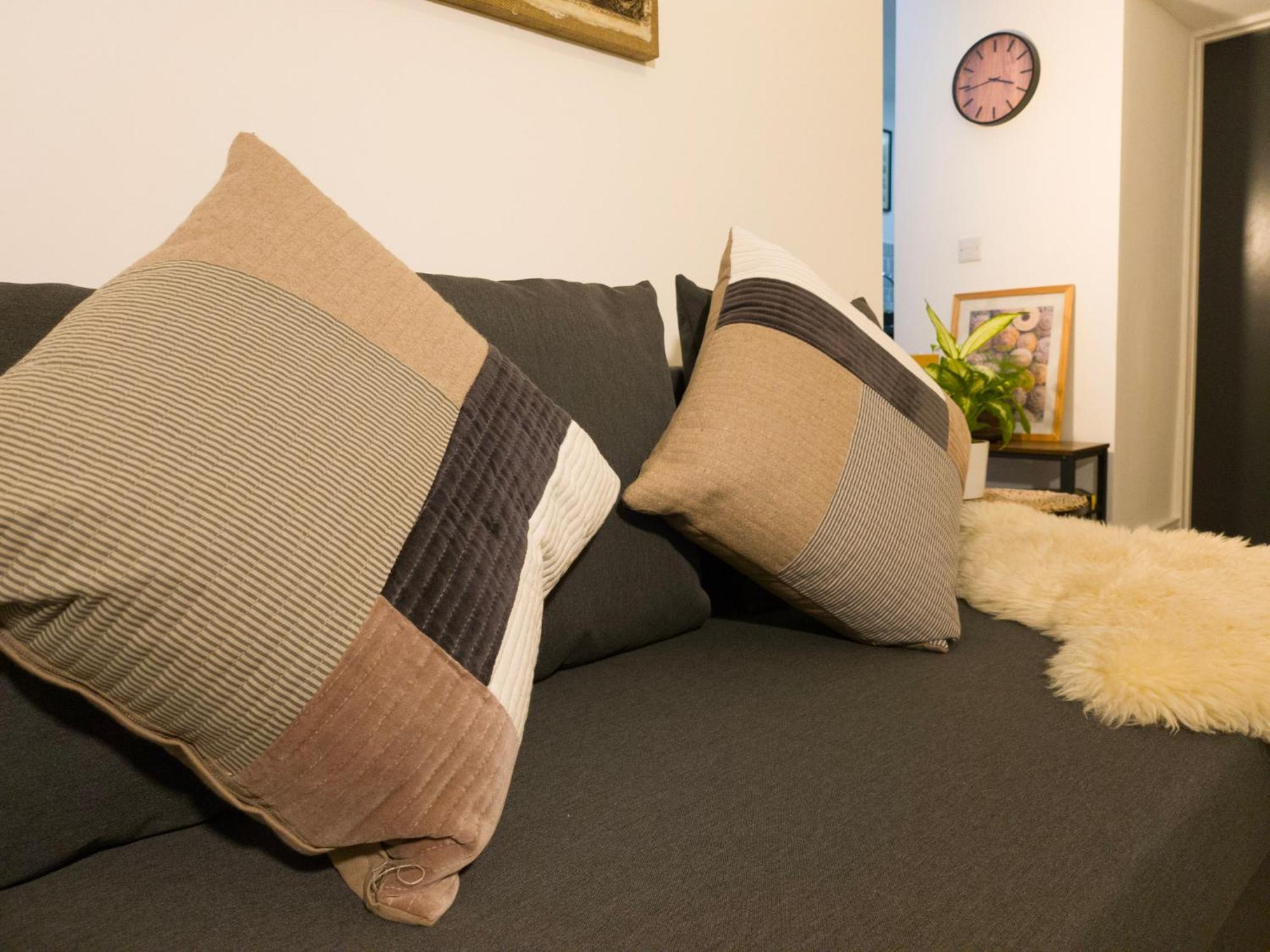 Plenty Of Parking Available; 3 Bedroom Apartment By Property Promise Cardiff Eksteriør billede