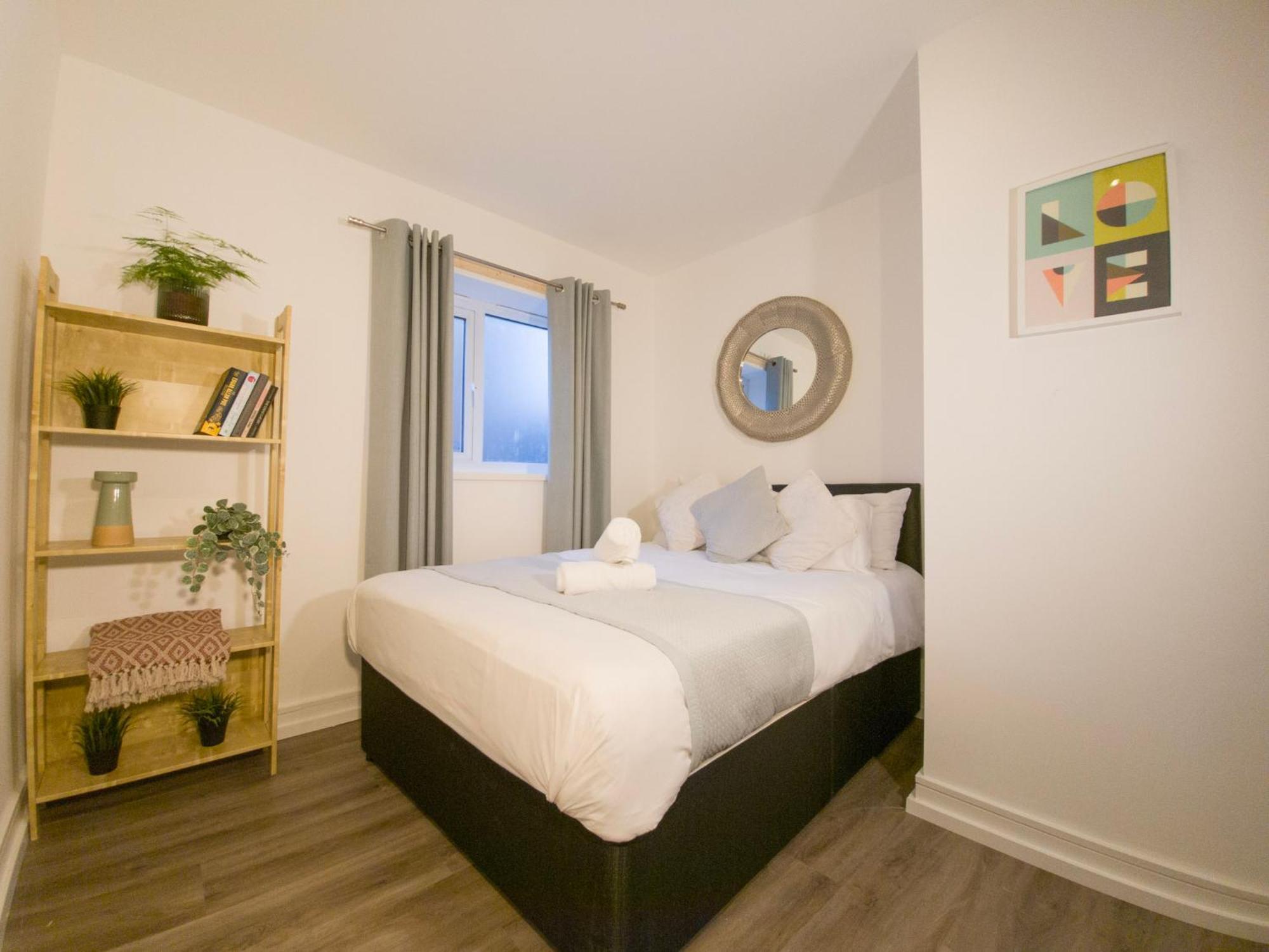 Plenty Of Parking Available; 3 Bedroom Apartment By Property Promise Cardiff Eksteriør billede