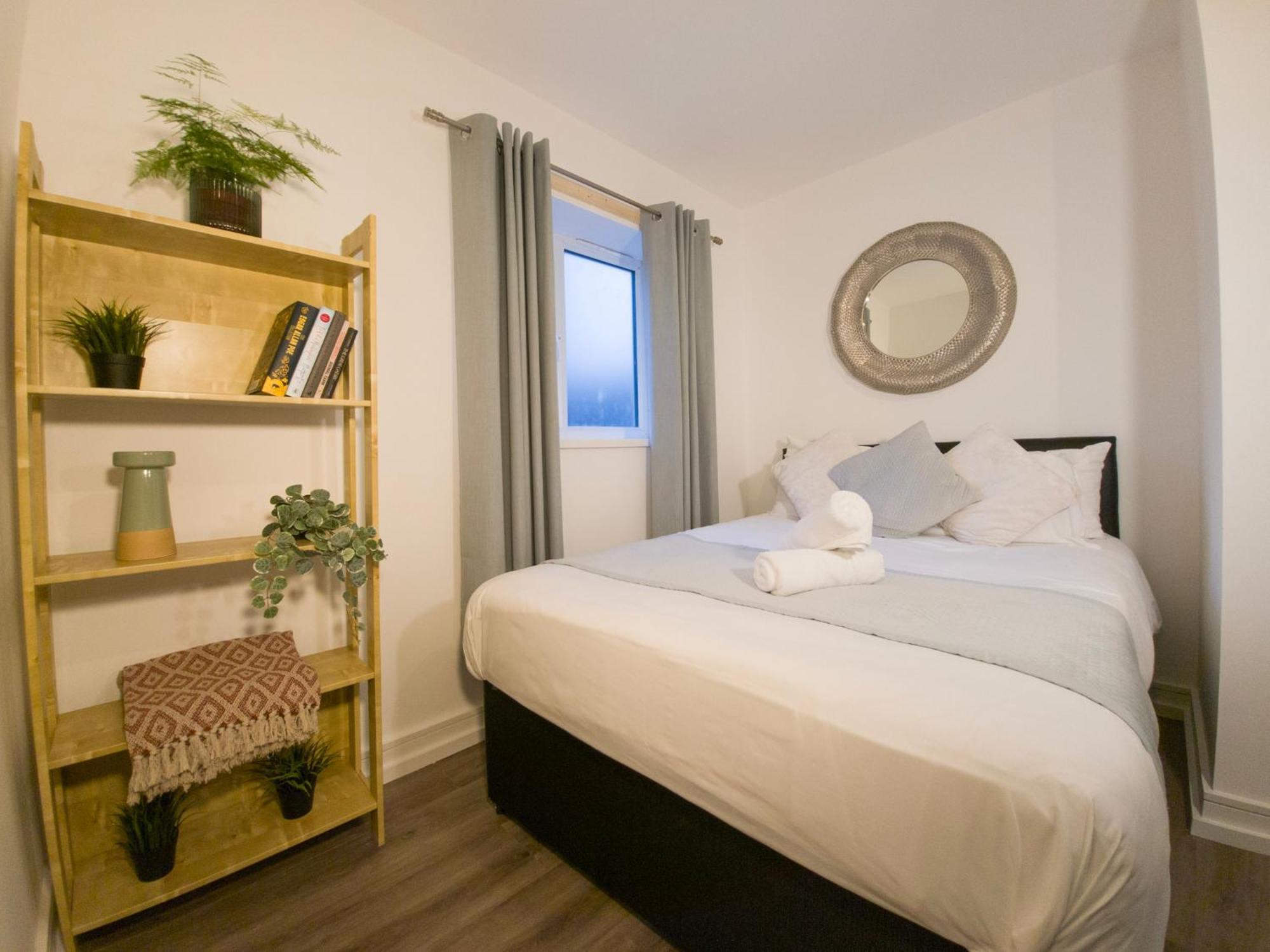 Plenty Of Parking Available; 3 Bedroom Apartment By Property Promise Cardiff Eksteriør billede