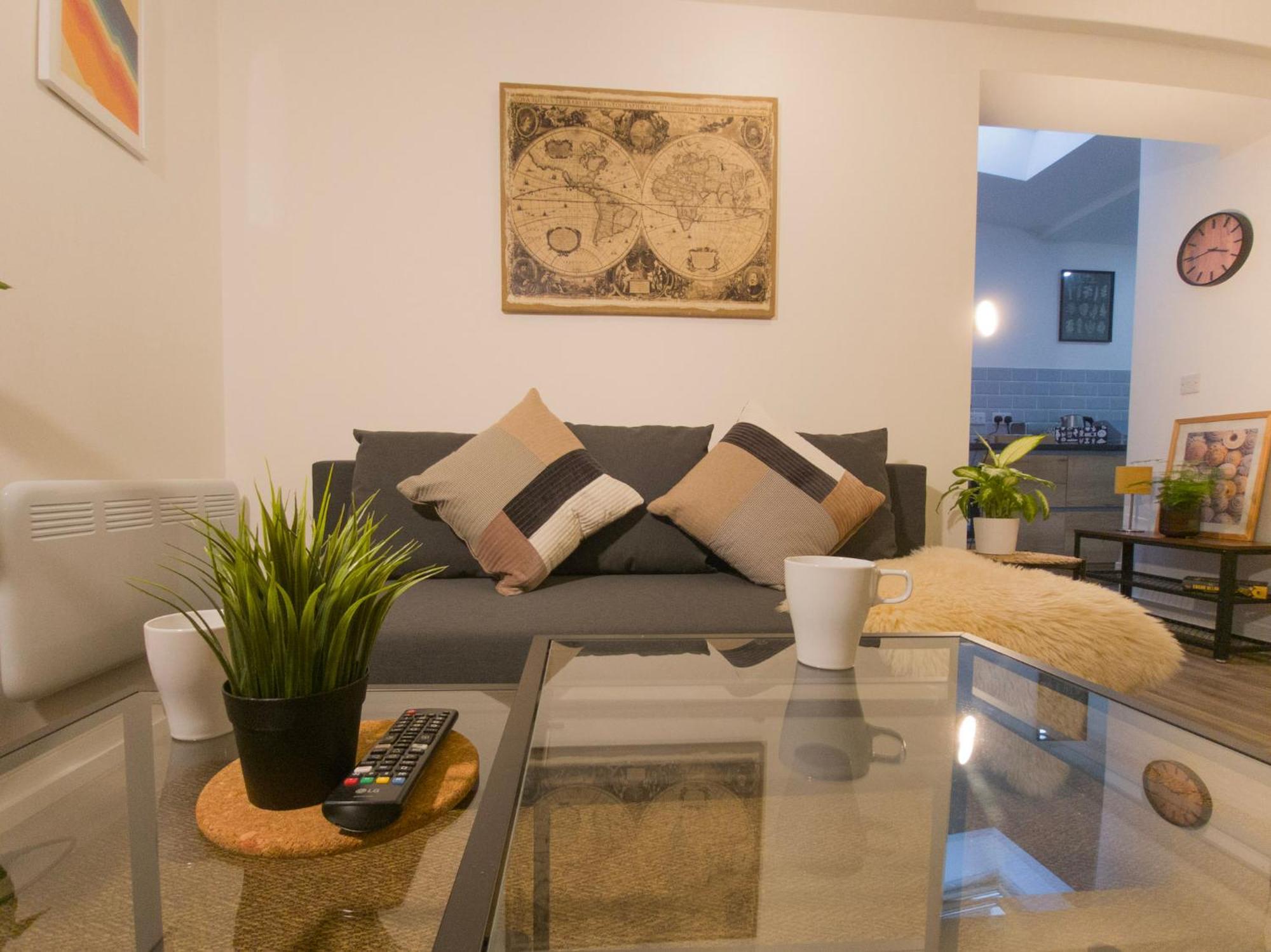 Plenty Of Parking Available; 3 Bedroom Apartment By Property Promise Cardiff Eksteriør billede