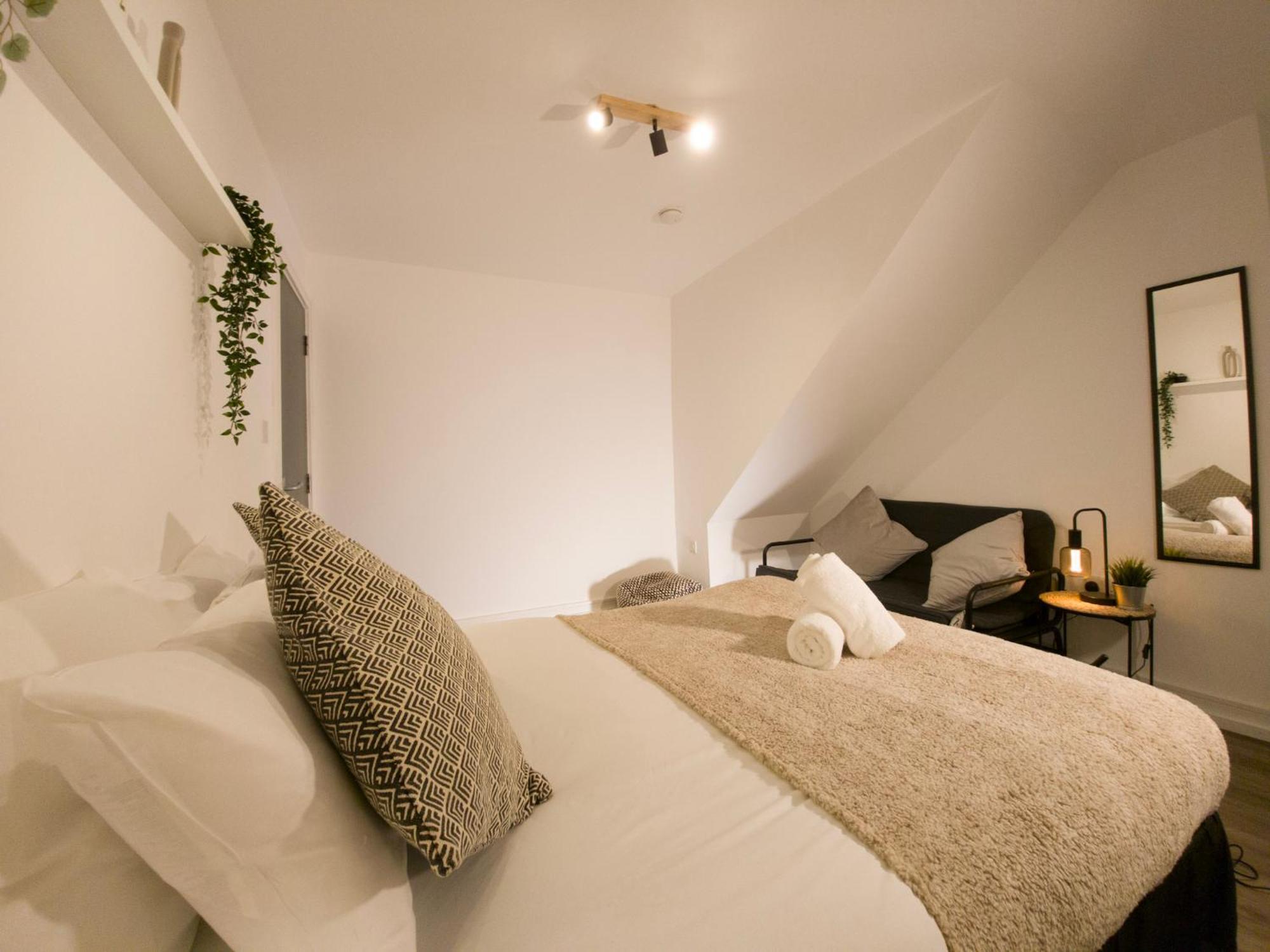 Plenty Of Parking Available; 3 Bedroom Apartment By Property Promise Cardiff Eksteriør billede
