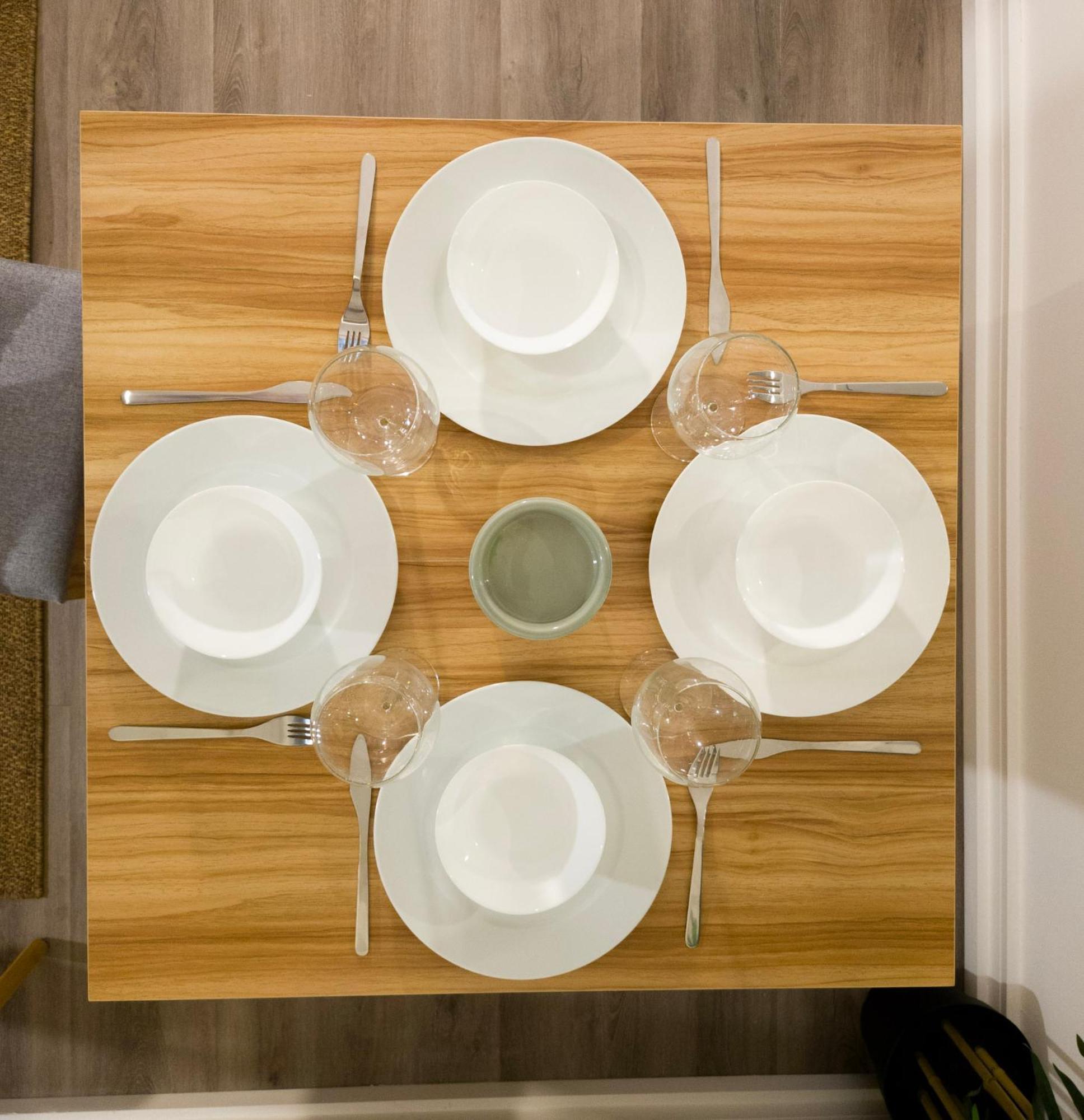 Plenty Of Parking Available; 3 Bedroom Apartment By Property Promise Cardiff Eksteriør billede
